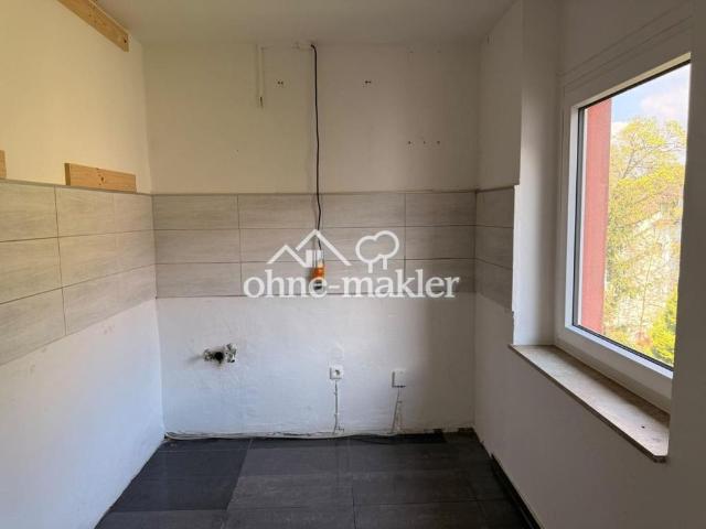 helle 3 Raum Wohnung mit Balkon und Gartennutzung frisch renoviert Hobeisenstr