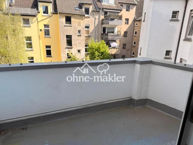 helle 3 Raum Wohnung mit Balkon und Gartennutzung WG tauglich nähe UniKlinik