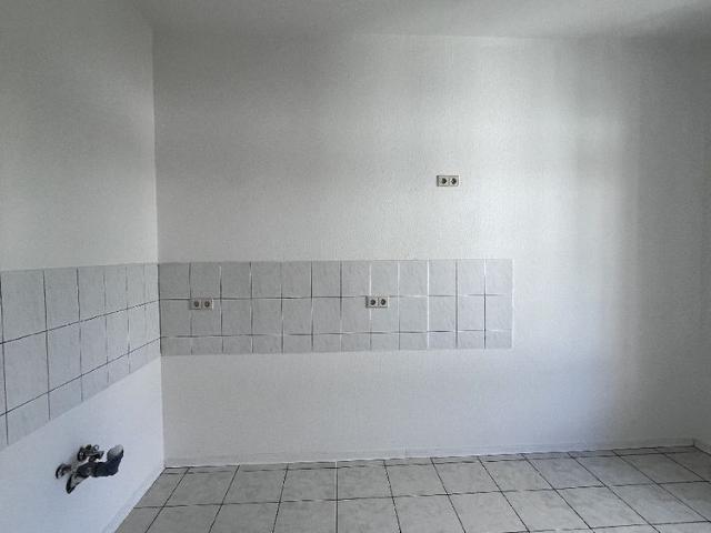 Helle 3 Raum Wohnung mit Balkon zum ruhigen Innenhof in Leipzig Reudnitz