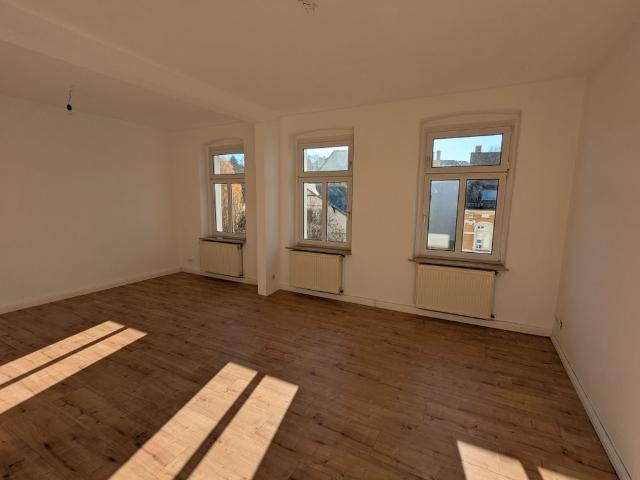Helle 3 Raum Wohnung mit Balkon
