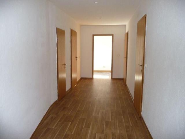 Helle 3 Raum Wohnung mit Tageslichtbad