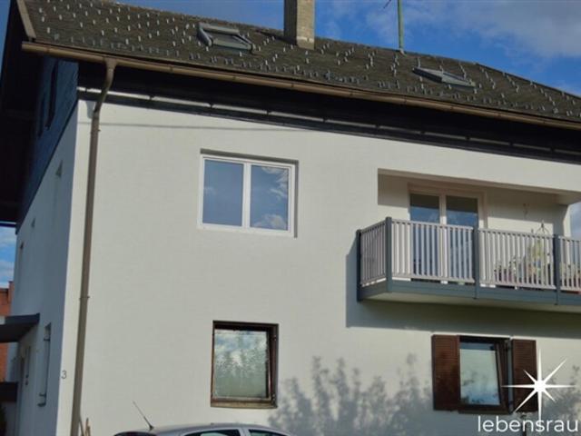 Helle 3 Zi Mietwohnung mit Südbalkon & Stellplatz in St. Magdalen