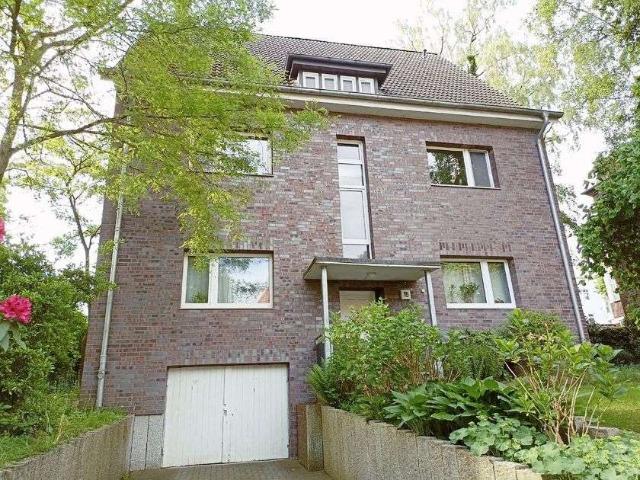 Helle 3 Zi Dachgesch. Whg mit Balkon in Hamburgs grünem Süden!