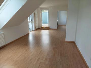 Helle 3 Zi. Dachgeschosswohnung mit Terrasse & 2 Stellplätzen in 3242 Texing förderbar