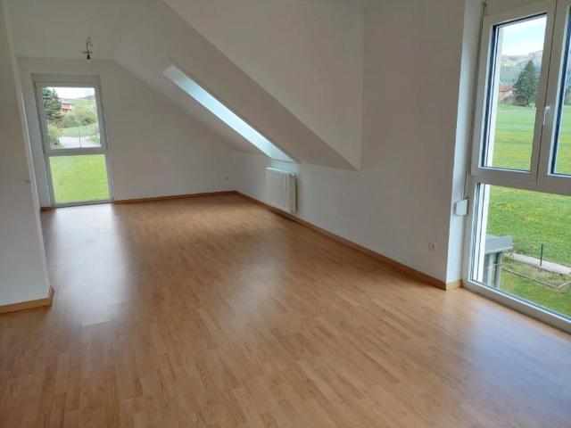 Helle 3 Zi. Dachgeschosswohnung mit Terrasse & 2 Stellplätzen in 3242 Texing förderbar