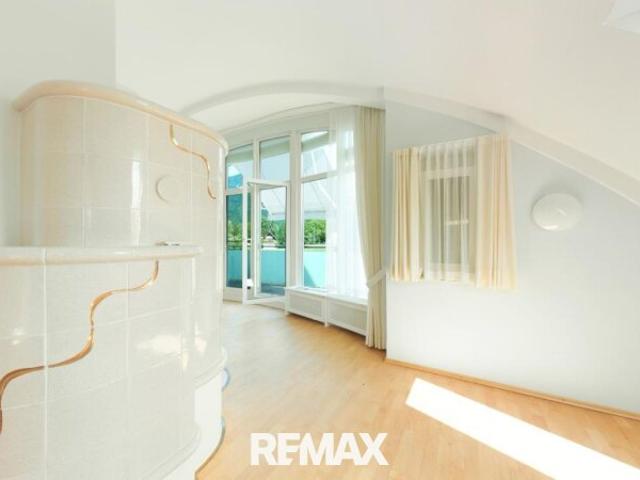 Helle 3 Zi. Dachgeschosswohnung: Südterrasse, Bergblick in Salzburg Aigen