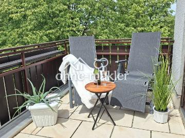 Helle 3 Zi. DG Wohnung + XXL TG Eckplatz, 2 Balkone, EBK, 95m² in Karlsfeld PROVISIONSFREI