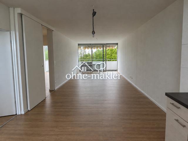 Helle 3 Zi Penthousewohnung in Kerpen Horrem mit EBK + Balkon +Stellplatz 83qm