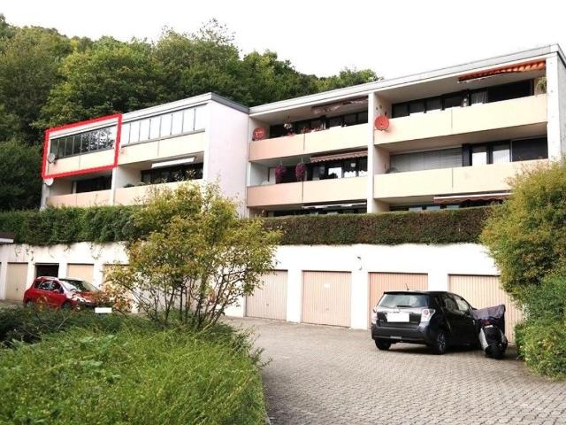 Helle 3 Zi Whg mit Wintergarten, Balkon und schönem Ausblick