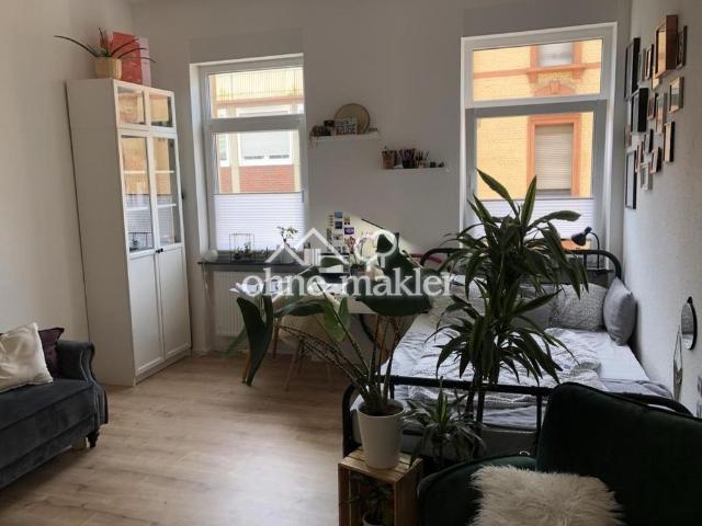 Helle 3 Zi Wohnung mit EBK in zentraler Lage