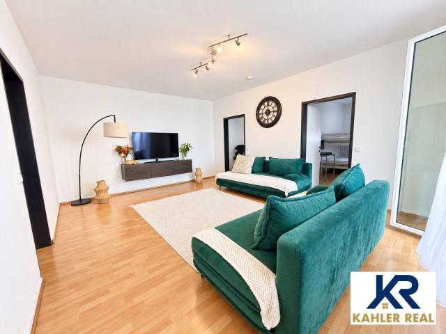 Helle 3 Zi Wohnung mit 2 Loggien Blick über St. Pölten
