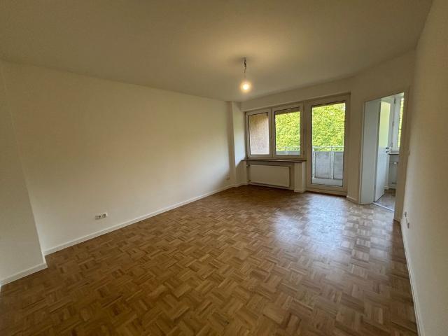 Helle 3 Zimmer Wohning mit Blick ins grüne in ruhiger Lage von Neuperlach Süd