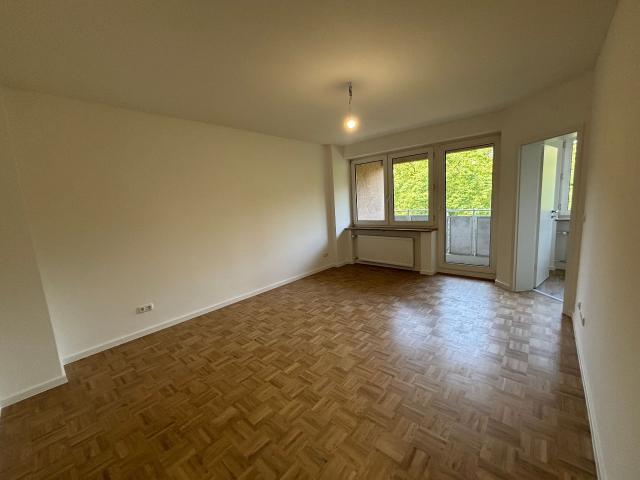 Helle 3 Zimmer Wohning mit Blick ins grüne in ruhiger Lage von Neuperlach Süd