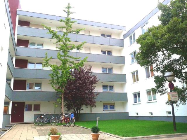 Helle 3 Zimmer Wohnung mit 2 Bädern, Aufzug, Balkon & Tiefgarage