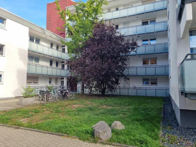 Helle 3 Zimmer Wohnung mit 2 Bädern, Aufzug, Balkon & Tiefgarage
