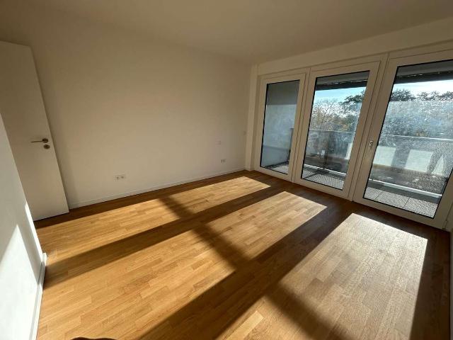 Helle 3 Zimmer Wohnung mit 2 Bädern, Balkon & Loggia viel Platz zum wohlfühlen