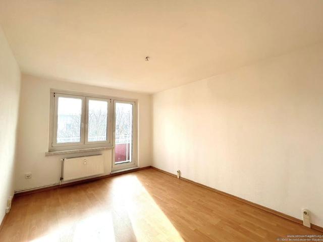 Helle 3 Zimmer Wohnung mit Tageslichtbad und Balkon