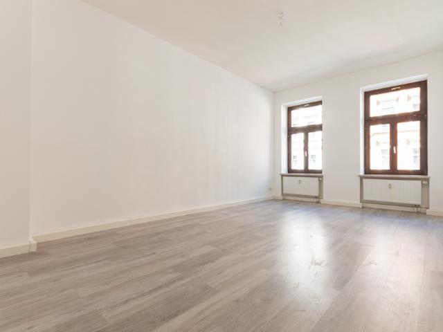 Helle 3 Zimmer Wohnung mit Tageslichtbad