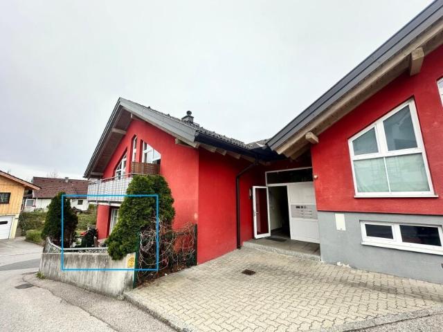 Helle 3 Zimmer Wohnung mit Terrasse