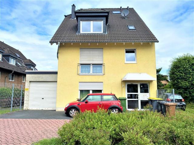 Helle 3 Zimmer Wohnung mit Terrasse u. großem Garten AlleinNutzung