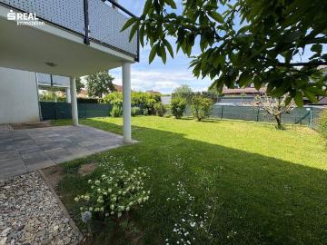 Helle 3 Zimmer Wohnung mit Terrasse und großem Garten