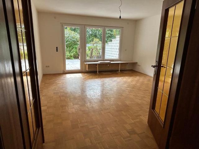 Helle 3 Zimmer Wohnung mit Terrasse direkt am Hanauer Schlossgarten