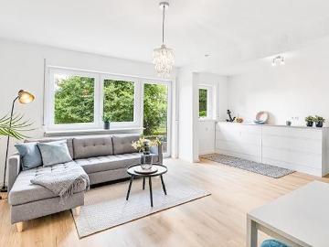 Helle 3 Zimmer Wohnung mit Terrasse ins Grüne – frisch renoviert