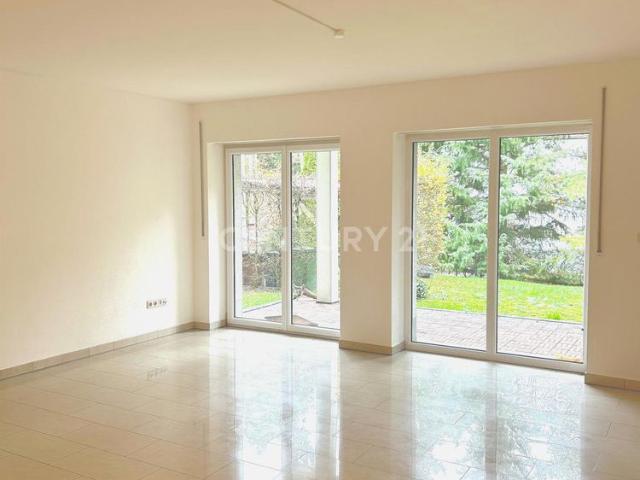 Helle 3 Zimmer Wohnung mit Traumgarten und Terrasse zum Wohlfühlen
