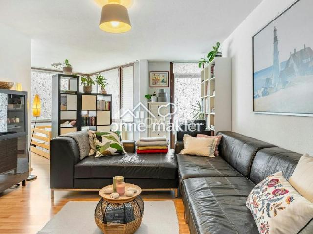 Helle 3‑Zimmer‑Wohnung mit verglaster Westloggia, Einbauküche & Aufzug – nahe S‑Bahn