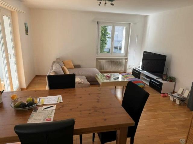 Helle 3 Zimmer Wohnung mit viel Wohnkomfort