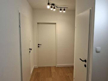Helle 3 Zimmer Wohnung mit weitem Ausblick in Mauer teilrenoviert