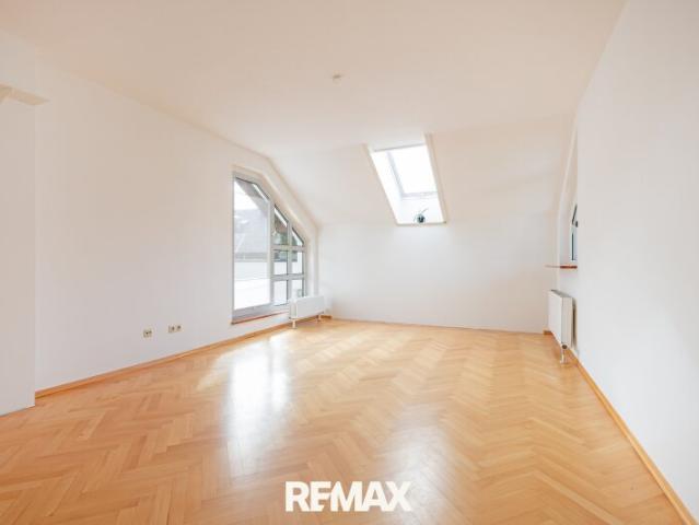 Helle 3 Zimmer Wohnung mit zwei Balkonen in Salzburg Riedenburg