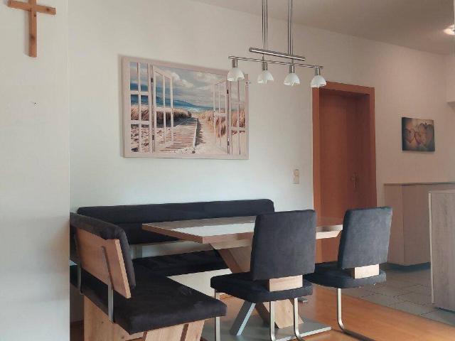 Helle 3 Zimmer Wohnung mit zwei Balkonen und großzügigem Wohnbereich