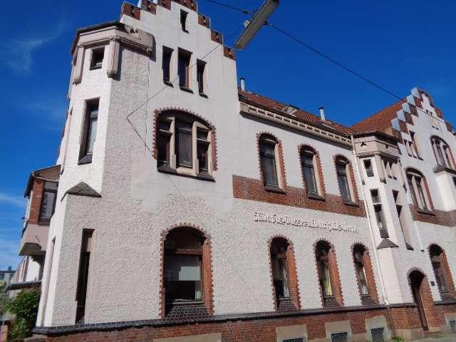 helle 3 Zimmer Wohnung mit Altbaucharme in der Hökerstr. 11