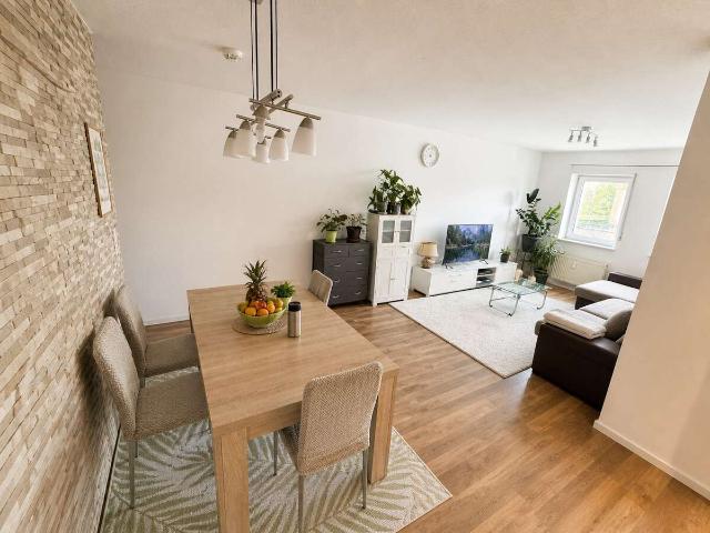Helle 3 Zimmer Wohnung mit Aufzug & Stellplatz in zentraler Lage von Obertshausen