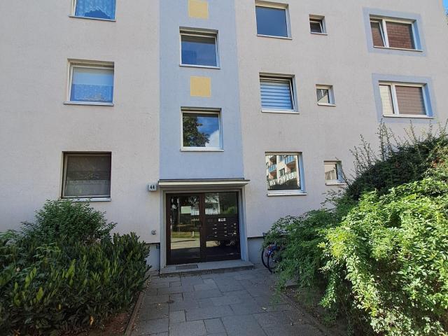 Helle 3 Zimmer Wohnung mit Balkon!