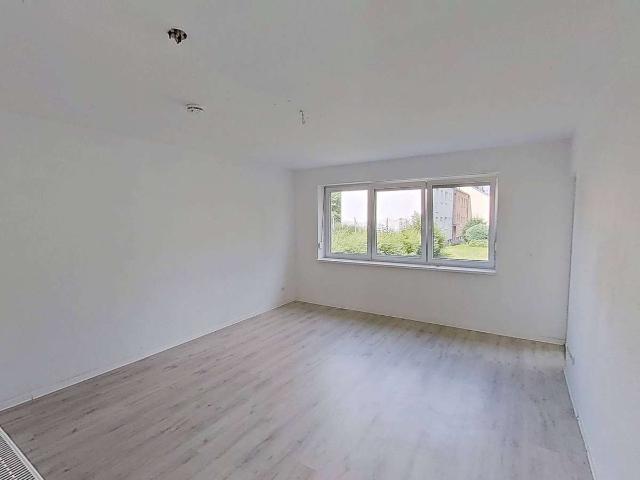 Helle 3 Zimmer Wohnung mit BALKON