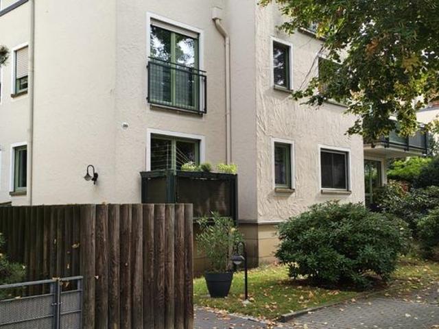 Helle 3 Zimmer Wohnung mit Balkon, Garagenstellplatz in Dresden