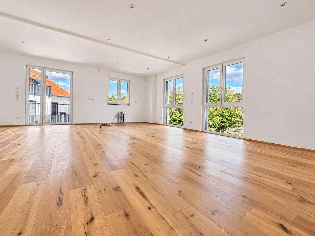 Helle 3 Zimmer Wohnung mit Balkon – Erstbezug in Dinkelscherben