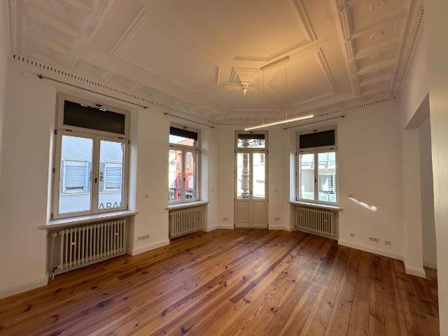 Helle 3 Zimmer Wohnung mit Balkon im 1. OG in Neustadt Kernstadt