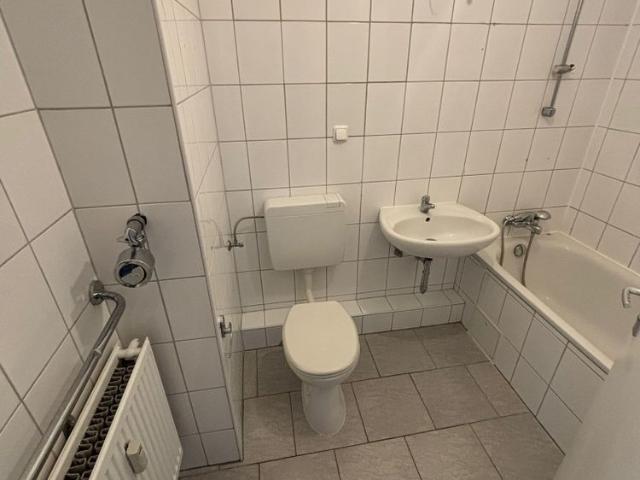 Helle 3 Zimmer Wohnung mit Balkon im 4. Stock in Laatzen