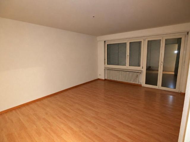 Helle 3 Zimmer Wohnung mit Balkon in Boswil – ab sofort verfügbar