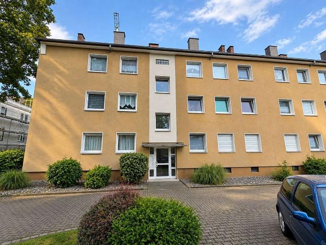 Helle 3 Zimmer Wohnung mit Balkon in gepflegter Wohnanlage