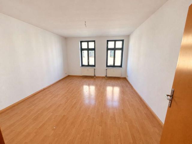 Helle 3 Zimmer Wohnung mit Balkon in der Neue Str. zur Miete