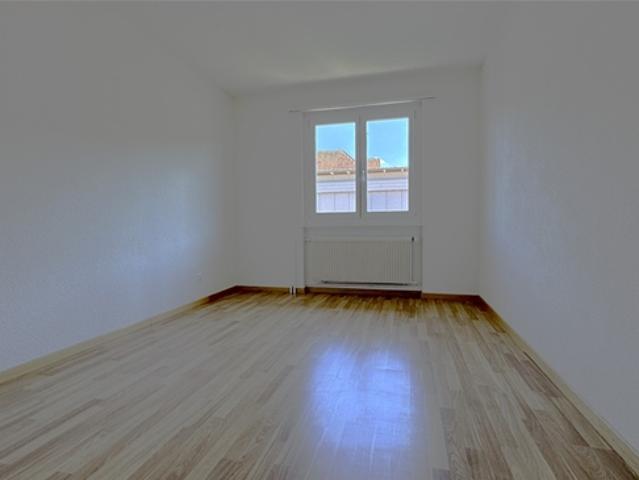 Helle 3 Zimmer Wohnung mit Balkon in Murgenthal sofort verfügbar