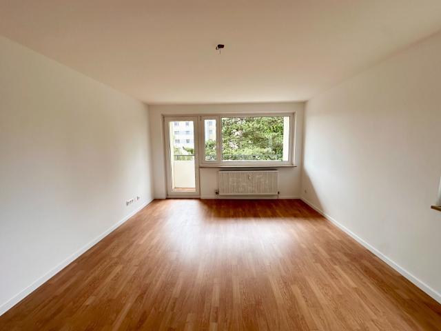 Helle 3 Zimmer Wohnung mit Balkon in Nürnberg Langwasser