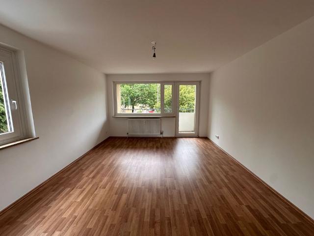 Helle 3 Zimmer Wohnung mit Balkon in Nürnberg Langwasser