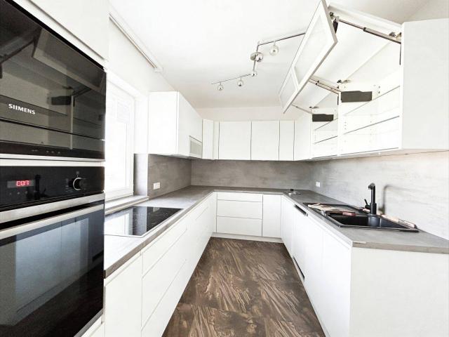Helle 3 Zimmer Wohnung mit Balkon in Top Lage beim Hauptplatz – Wohnen im Herzen der Stadt