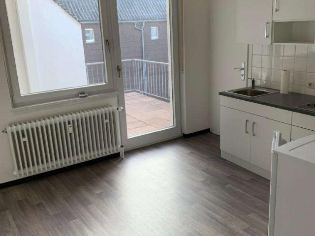 Helle 3 Zimmer Wohnung mit Balkon Mitten in Sinsheim