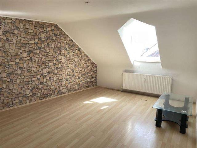 Helle 3 Zimmer Wohnung mit Balkon! WBS für 86 m² erforderlich